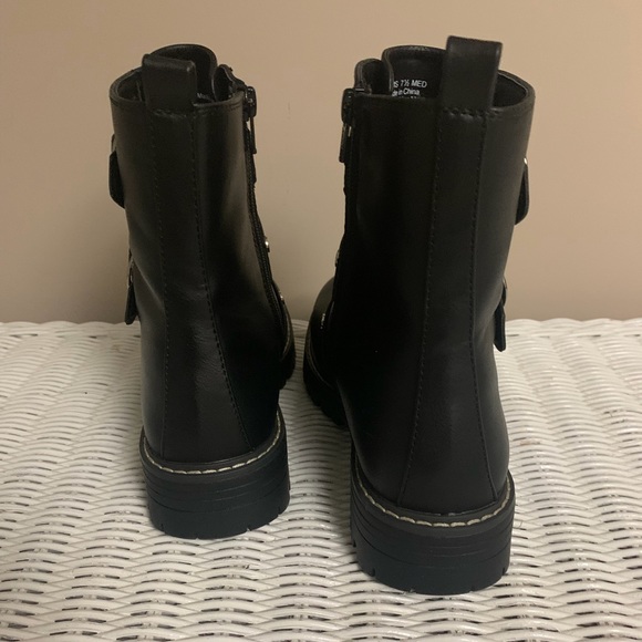 NWOT COMBAT BOOTS WITH BUCKLE DETAILING AND ZIP CLOSURE - Picture 4 of 4